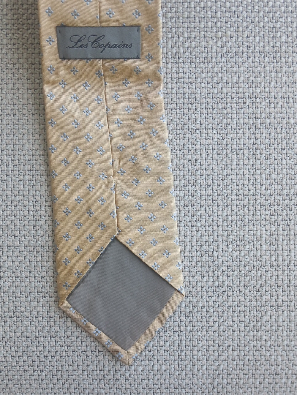 Tie - Picture 2 of 3